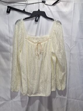 Maurices 1X Cream Lace Peasant Blouse with Ribbon Detail Sheer Sleeves NWT